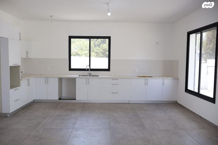 בית פרטי/ קוטג', הגאון, עמידר, פרדס חנה כרכור