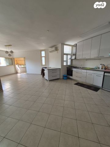 דירה, שעריים, רחובות