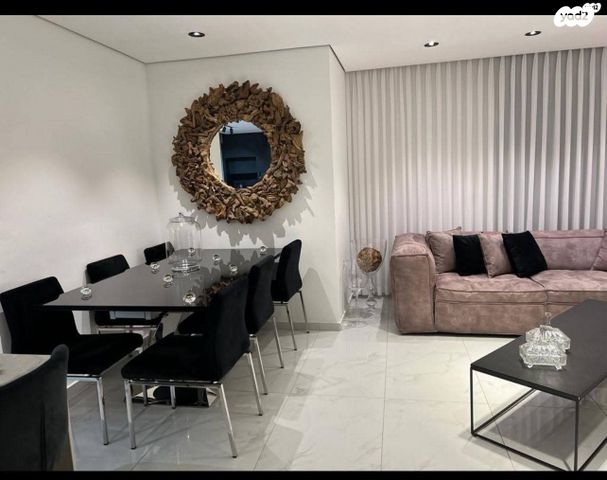 גג/ פנטהאוז, מוטה גור, קרית אילון, חולון