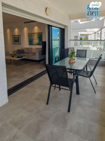 דירה, חנה רובינא 44, מרכז, הרצליה