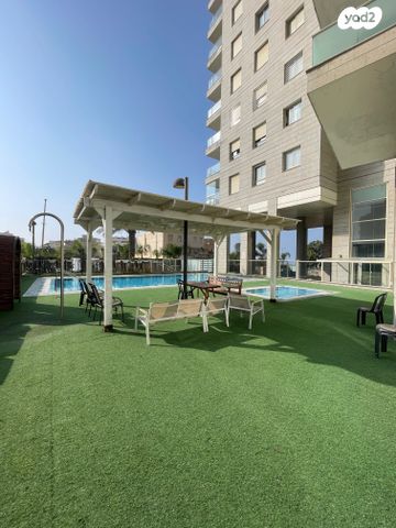 דירה, הגילה 3, נוף הטיילת, נתניה