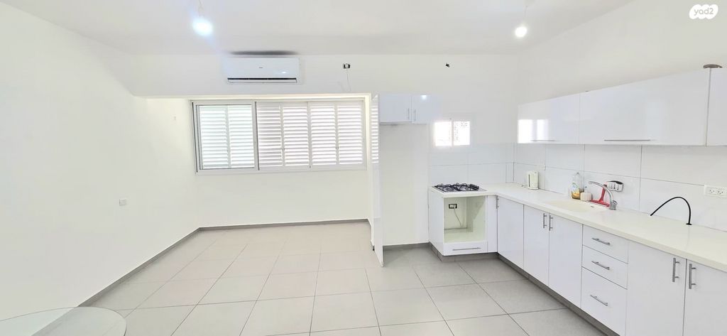 דירה, עוזיאל, נגבה, רמת גן