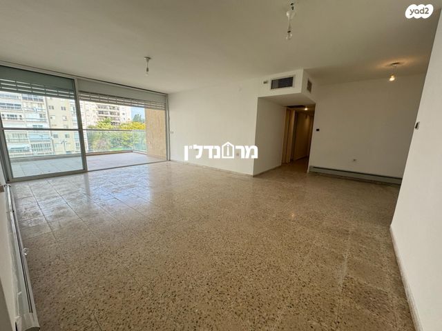 דירה, הרצליה