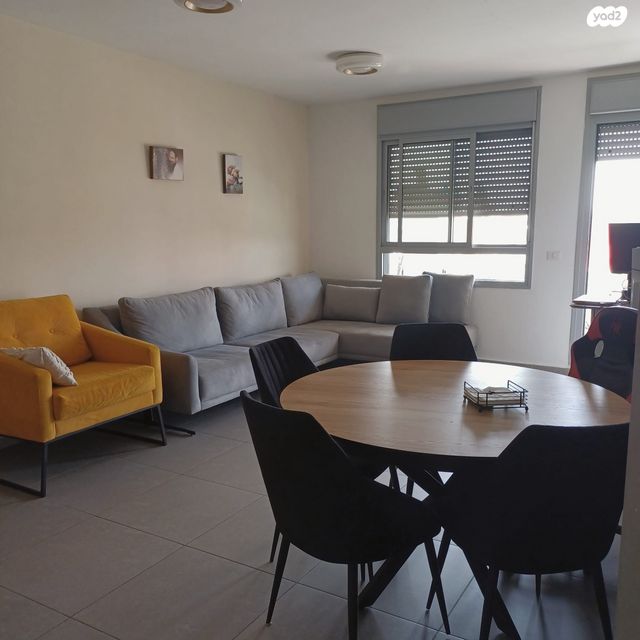 דירה, המחנה הצבאי, קרית מלאכי