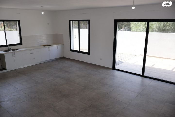 בית פרטי/ קוטג', הגאון, עמידר, פרדס חנה כרכור