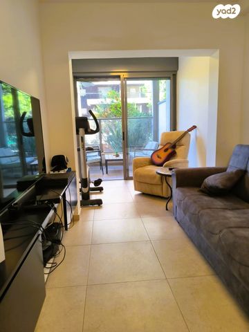 דירה, לוי אשכול, מרכז דרום, רעננה