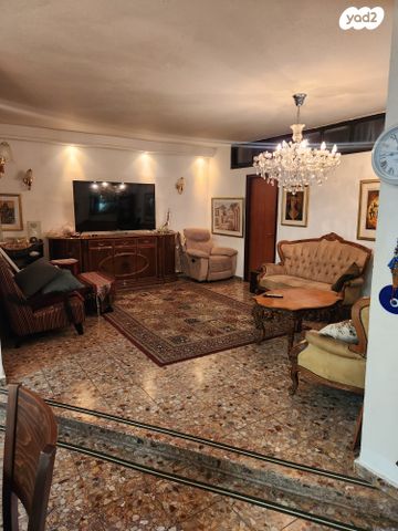 בית פרטי/ קוטג', השופטים, נאות יהודית ונווה ארזים, חולון