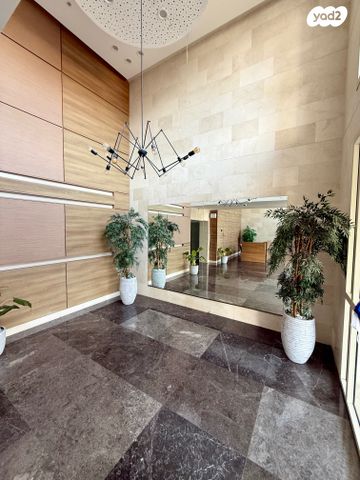 דירה, דוכיפת, רמות יצחק, נשר