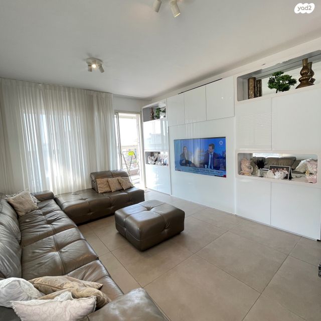 דירה, הגילה 3, נוף הטיילת, נתניה