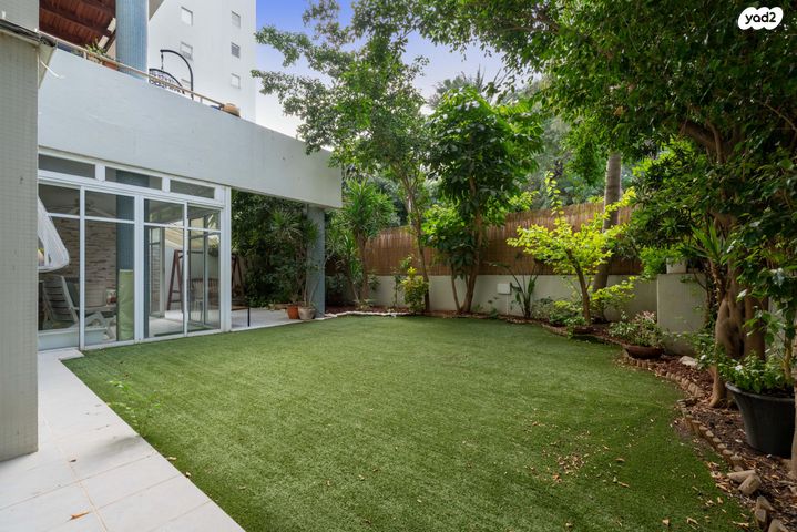 דירת גן, גני תקווה