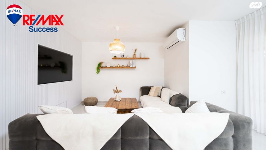 דו משפחתי, קהילת ניו יורק 31, נווה נוף, אקדמאים, לוד