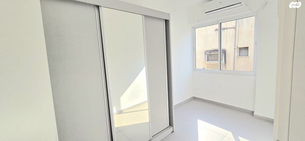 דירה, עוזיאל, נגבה, רמת גן