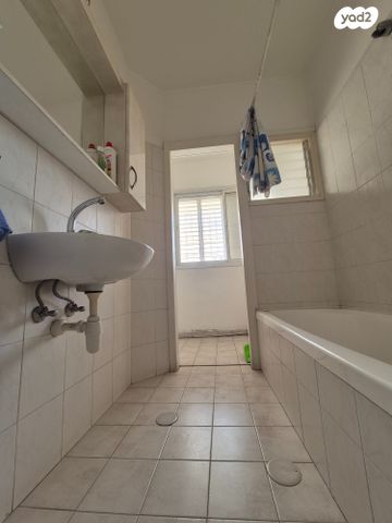 דירה, שעריים, רחובות