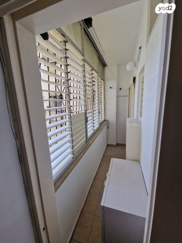 דירה, מ"ג, לב העיר, בת ים