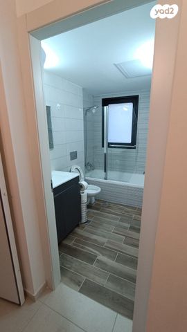 דירה, העיר התחתית, ואדי סאליב, חיפה