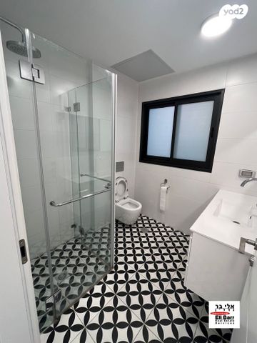 דירה, גולן, רמת השרון