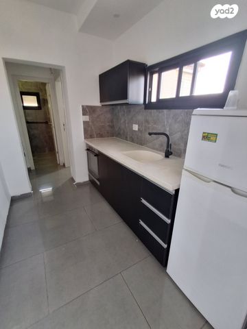 יחידת דיור, אלי כהן, גבעת הרקפות, גבעת תל חי, קרית אתא