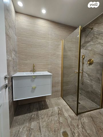 דירה, שדרות יוספטל 66, מרכז העיר, קרית אתא