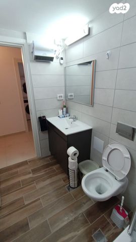 דירה, העיר התחתית, ואדי סאליב, חיפה