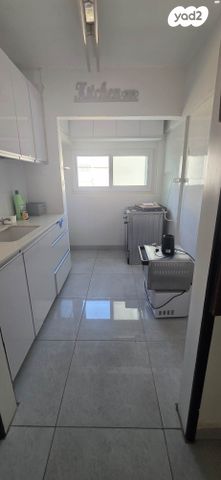 דירה, הראשונים, קרית ים ג', קרית ים