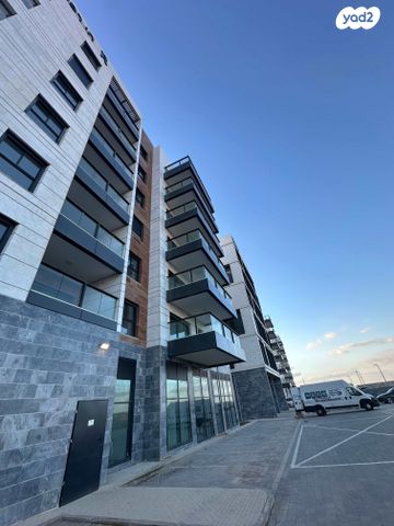 אפיקי הנחל / אופקים החדשה