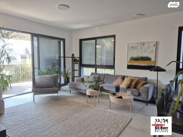 דירה, גולן, רמת השרון