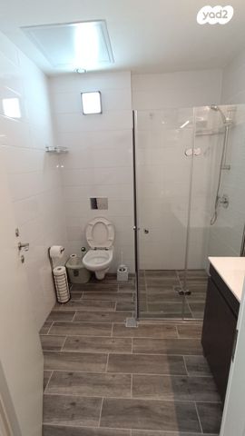 דירה, העיר התחתית, ואדי סאליב, חיפה