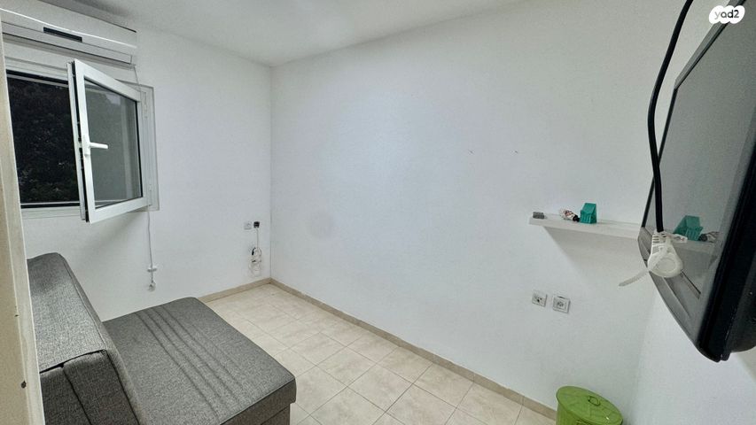 דירה, שער הגיא 18, אריאל