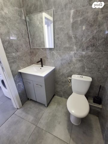 יחידת דיור, אלי כהן, גבעת הרקפות, גבעת תל חי, קרית אתא