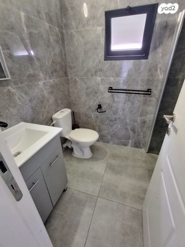 יחידת דיור, אלי כהן, גבעת הרקפות, גבעת תל חי, קרית אתא