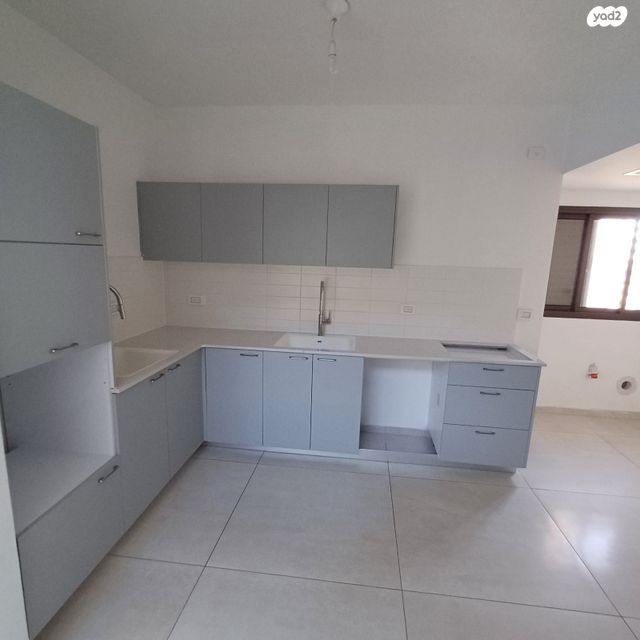 גג/ פנטהאוז, שדרות האמוראים, דובב מישרים / רמת בית שמש ד-1, בית שמש