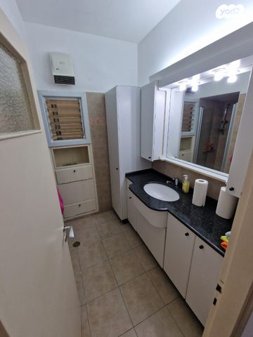 דירה, מ"ג, לב העיר, בת ים