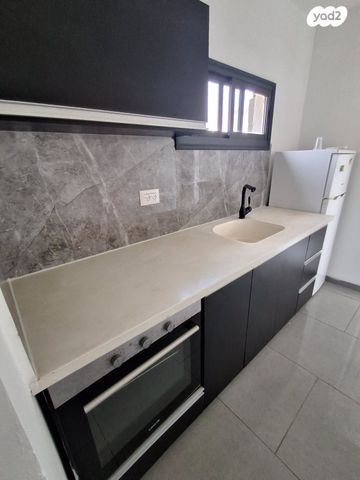 יחידת דיור, אלי כהן, גבעת הרקפות, גבעת תל חי, קרית אתא