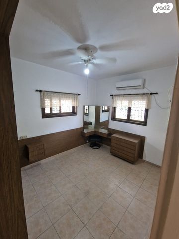 דירה, מ"ג, לב העיר, בת ים