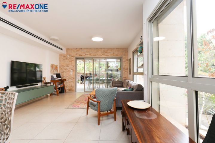 דירת גן, הרעות 4, גאולים, כפר סבא