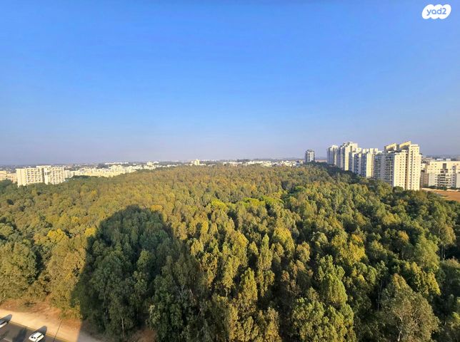 דרך דגניה 60