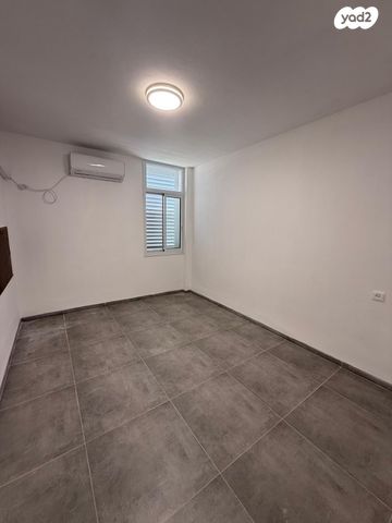 דירה, דרך הארבעה 40, עכו