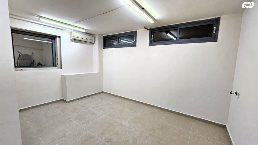 דירת גן, אלון, רמת השרון