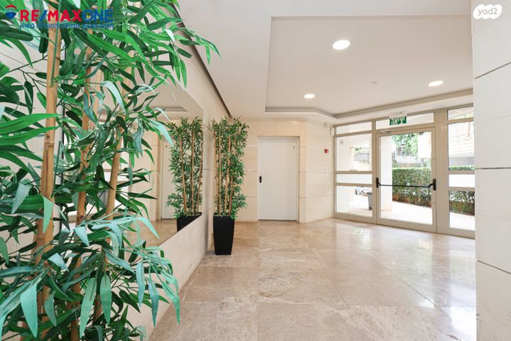 דירת גן, הרעות 4, גאולים, כפר סבא