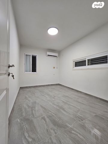 דירה, שדרות יוספטל 66, מרכז העיר, קרית אתא