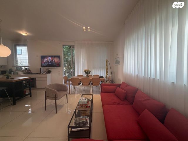 דירה, אסתר המלכה, הצפון הישן - דרום, תל אביב יפו