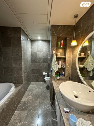 דירה, ניסים אלוני 19, צמרות איילון, פארק צמרת, תל אביב יפו