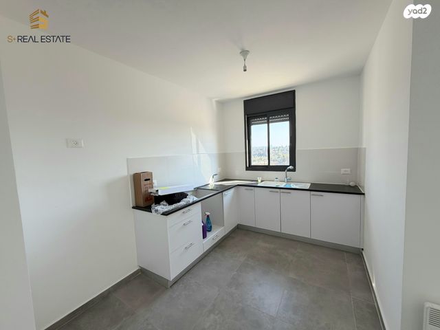 דירה, המגרסה, מבשרת ציון