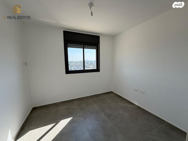 דירה, המגרסה, מבשרת ציון