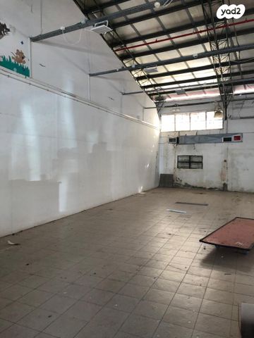 מבני תעשיה, בן ציון גליס, פארק עסקים ירקון / אזור תעשיה סגולה, פתח תקווה