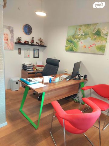 חנויות/ שטח מסחרי, אחד העם, א' / צפון מזרח העיר, רחובות