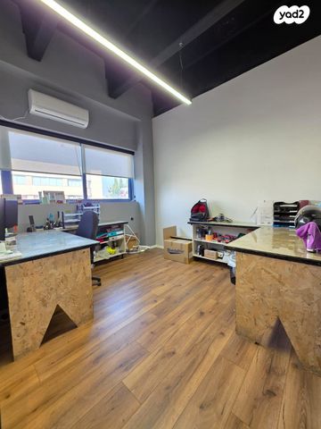 משרדים, אזור תעשייה קרית אתגרים, רעננה