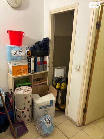 מחסנים, מיתחם גלילות, מיתחם גלילות, רמת השרון