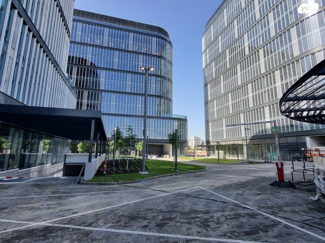 משרדים, לוחמי האש 1, צומת סביון, קרית אונו