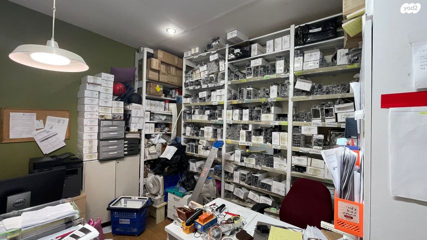 מבני תעשיה, רחובות